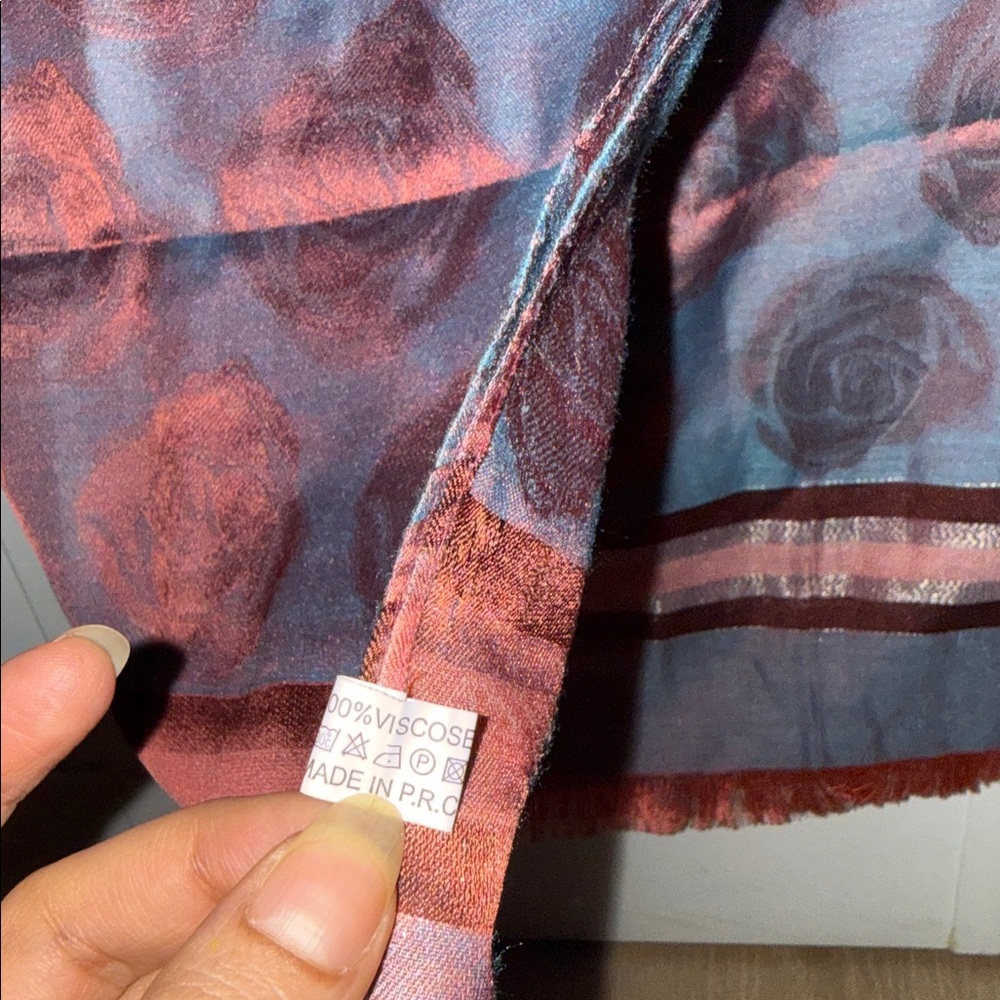 Rose Pattern Satin Scarf in Dusty Rose and Lavender - Picture 5 of 5